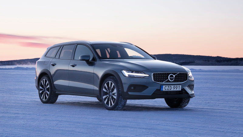 Illustration for article titled The 2020 Volvo V60 Cross Country Is The Anti-Crossover